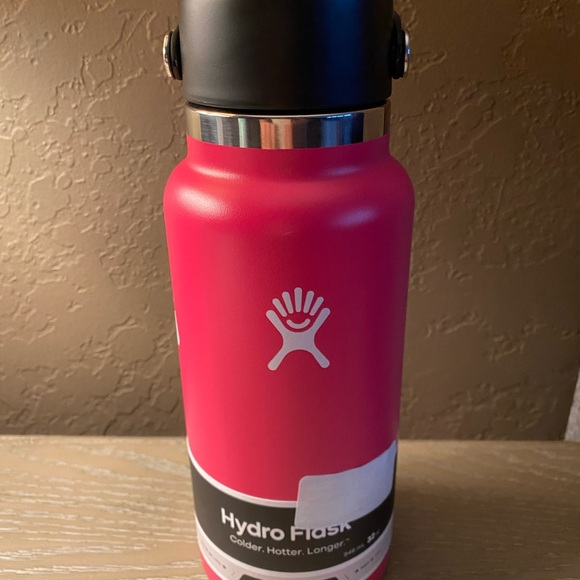 Hydro Flask - Wide Mouth w/ Flex Straw Cap, 32 oz, - Picture 1 of 2